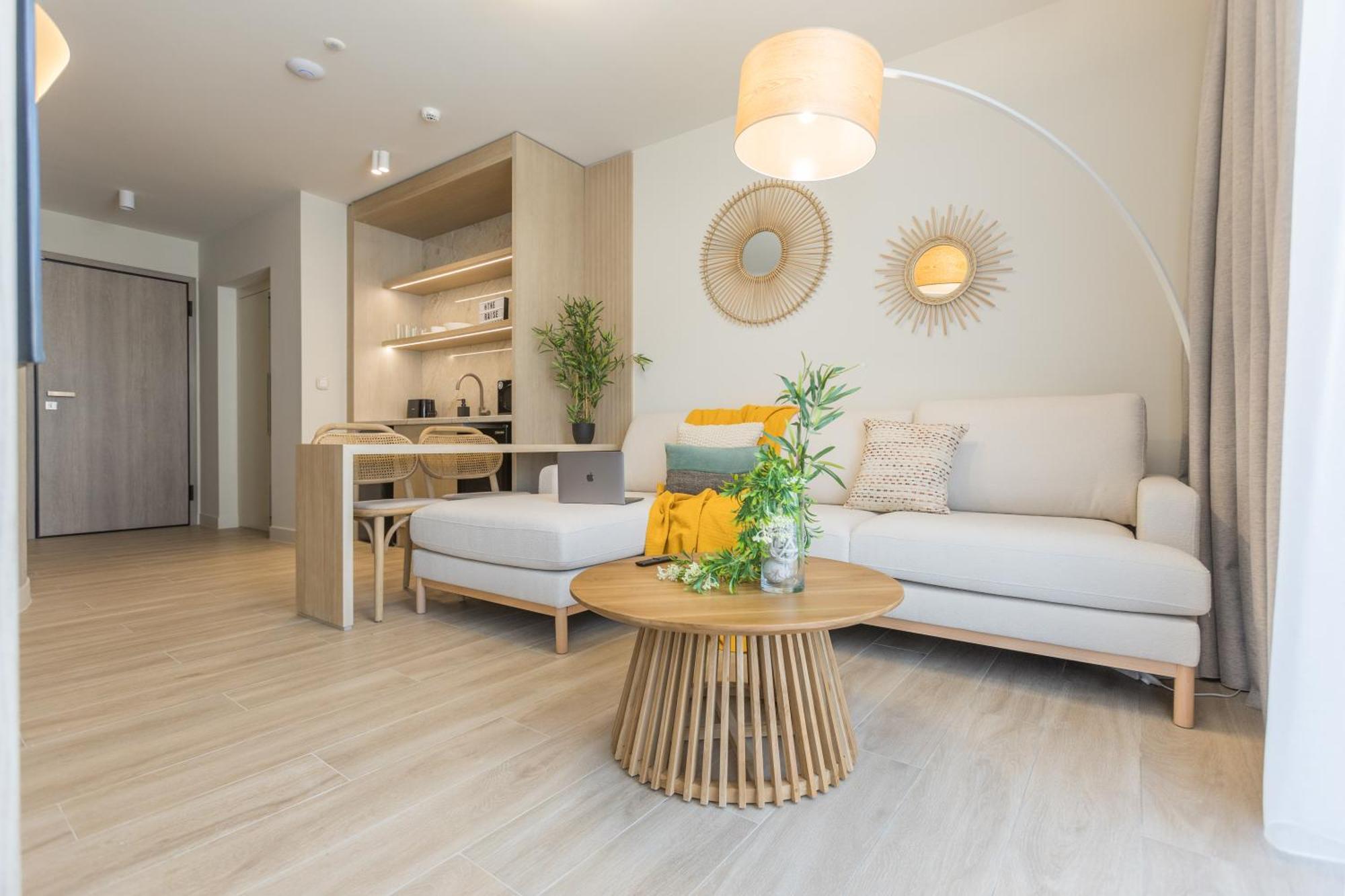 The Mediterranean Suites Piraeus Ngoại thất bức ảnh