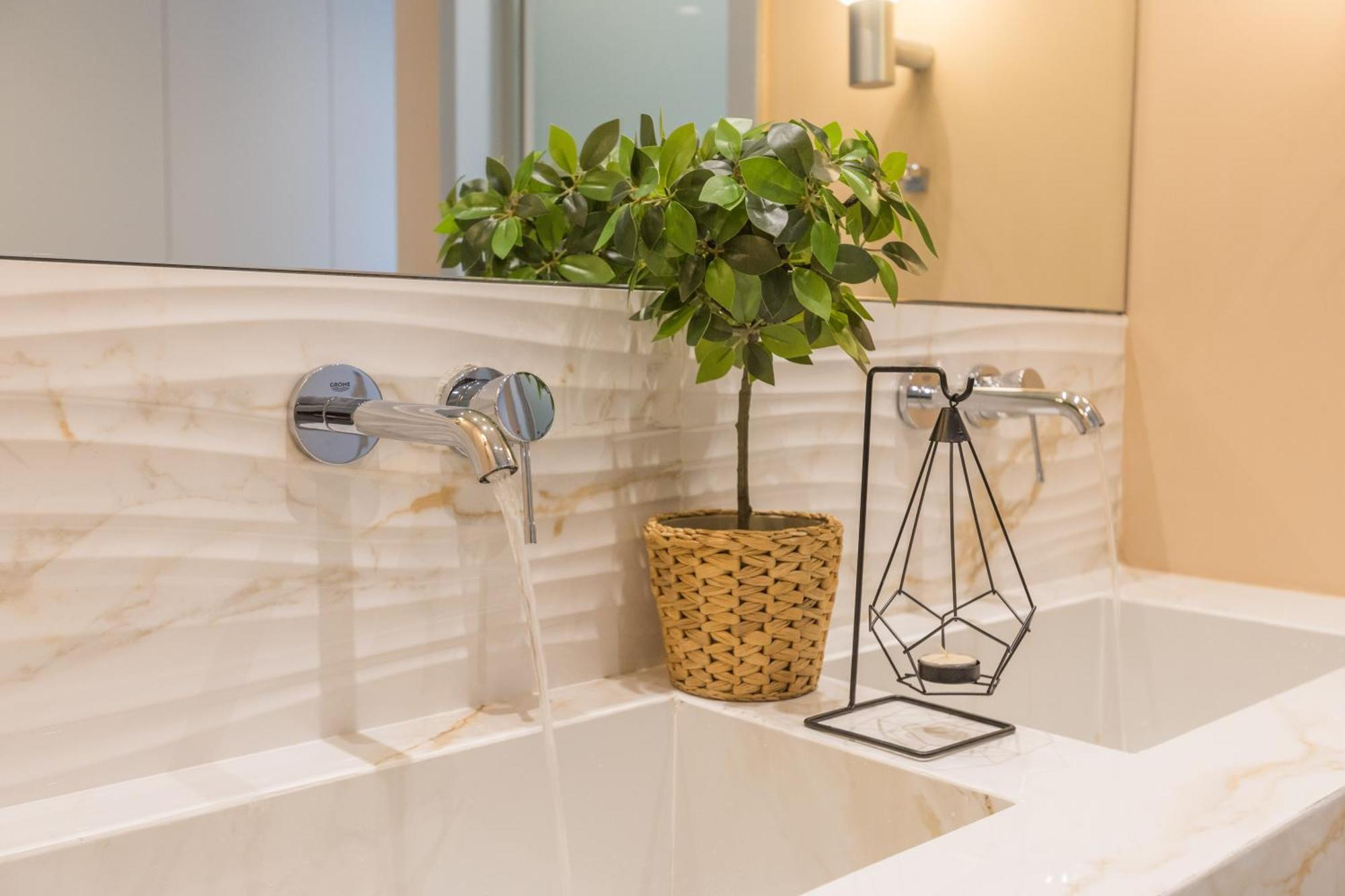 The Mediterranean Suites Piraeus Ngoại thất bức ảnh