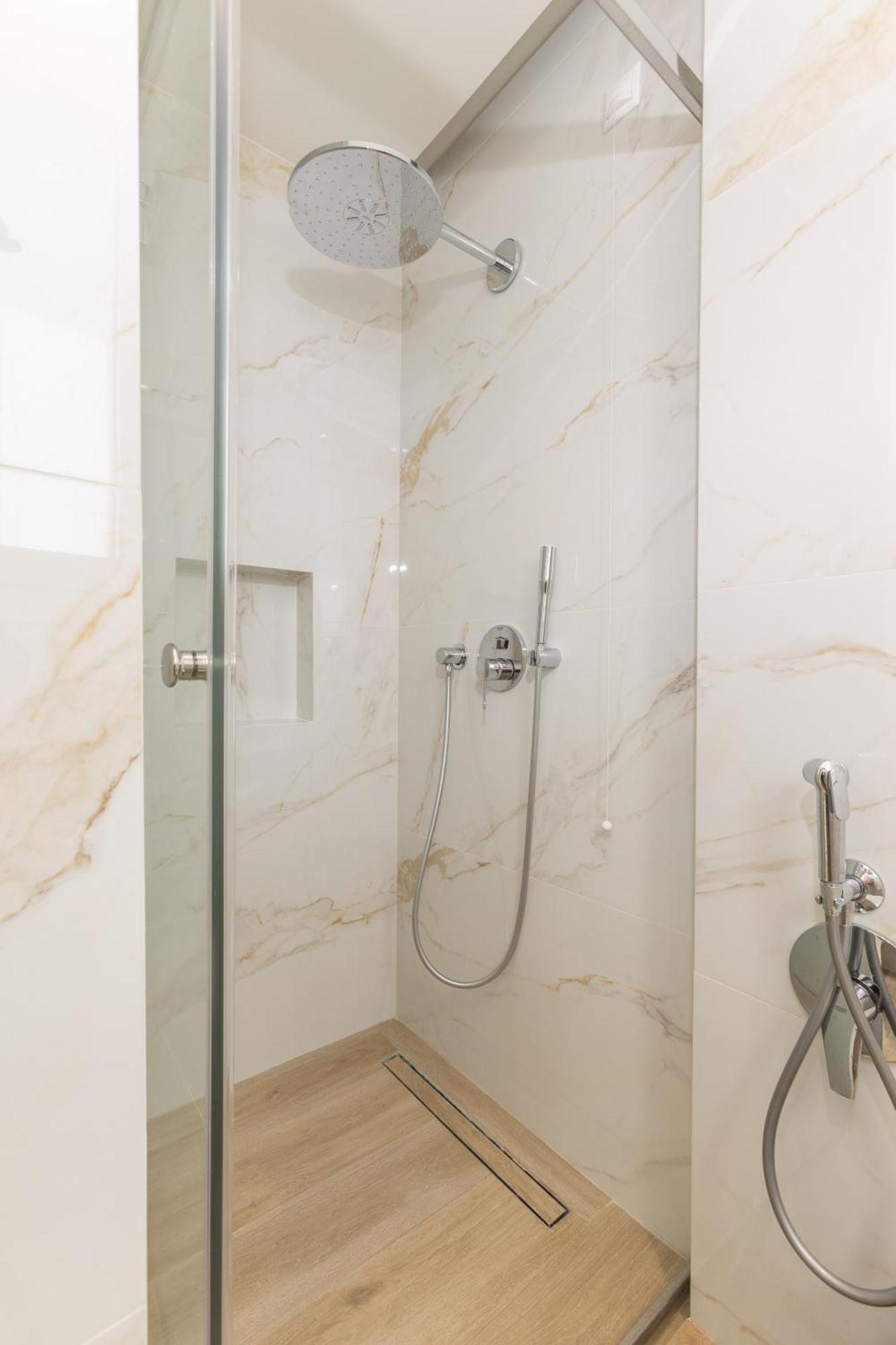 The Mediterranean Suites Piraeus Ngoại thất bức ảnh