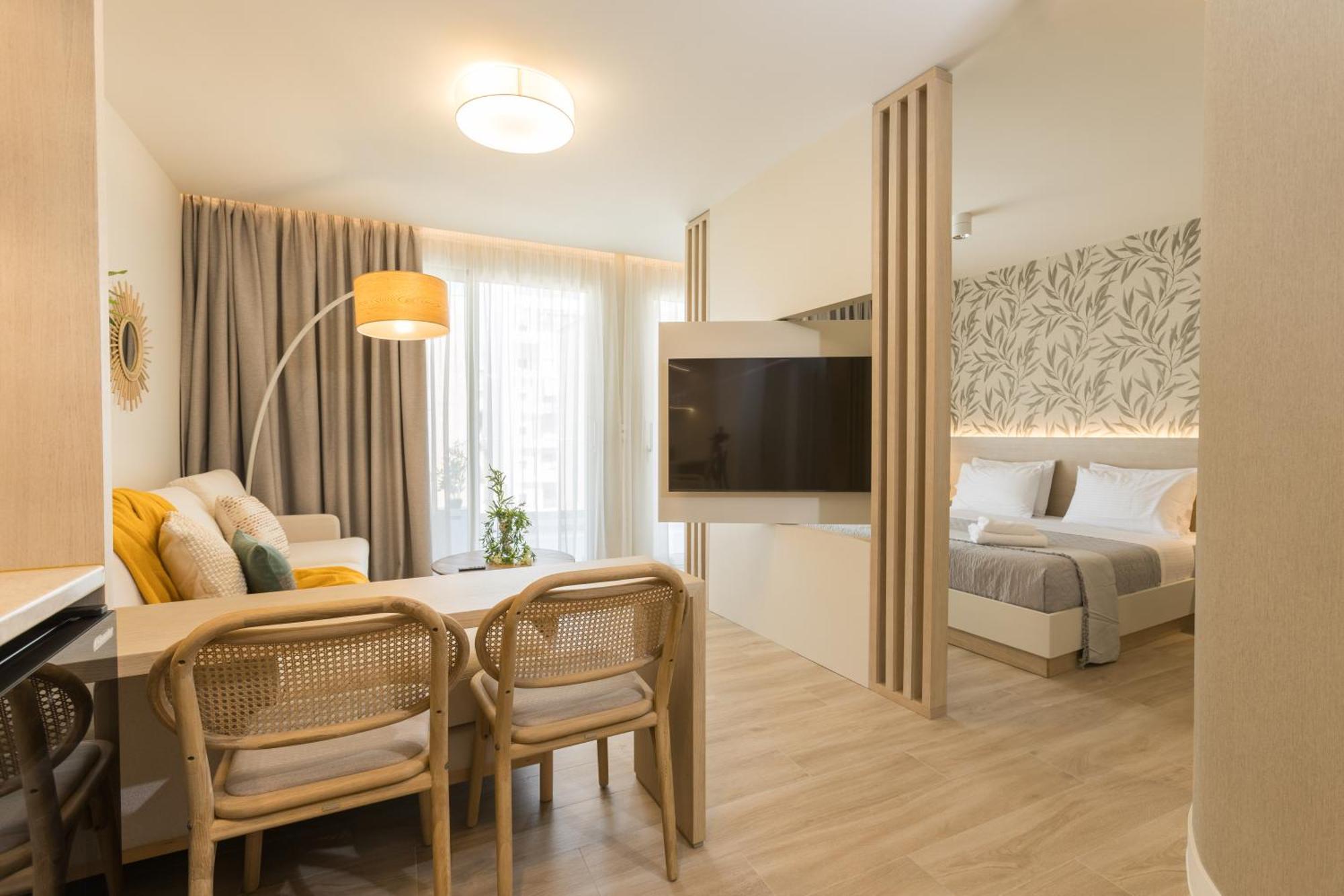 The Mediterranean Suites Piraeus Ngoại thất bức ảnh