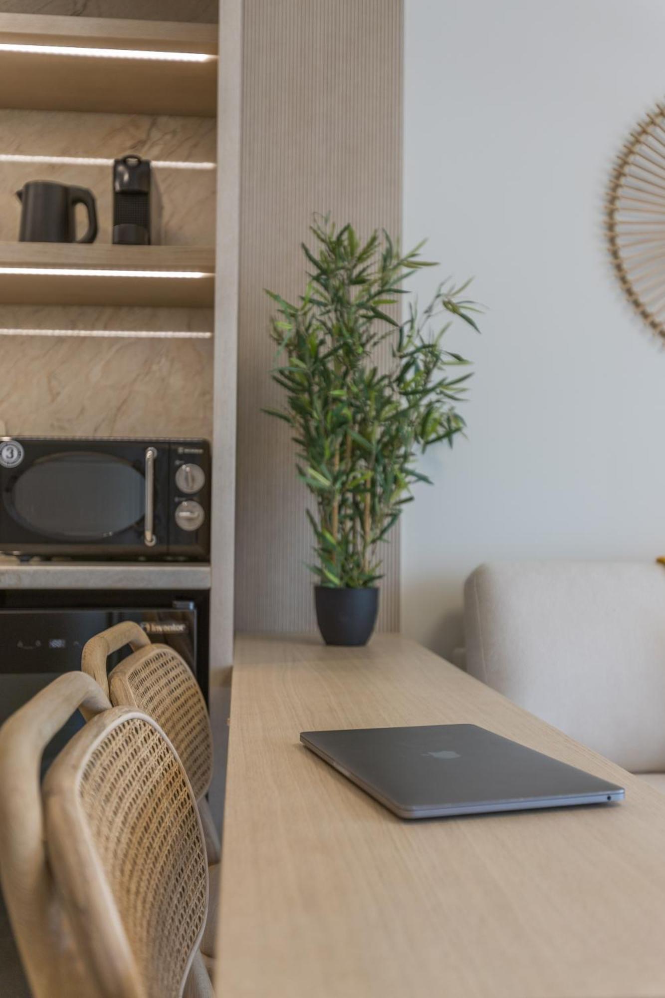 The Mediterranean Suites Piraeus Ngoại thất bức ảnh