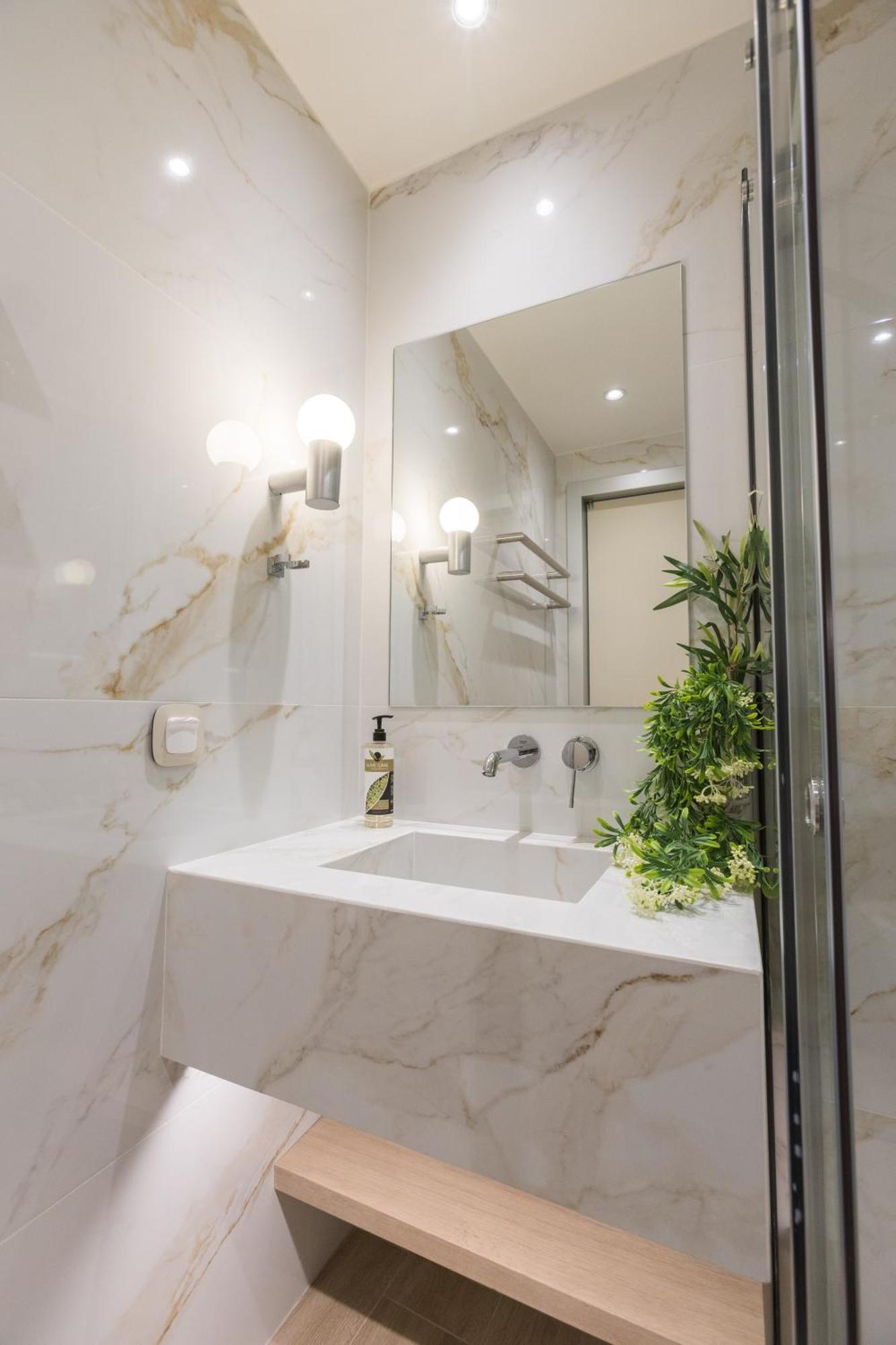 The Mediterranean Suites Piraeus Ngoại thất bức ảnh