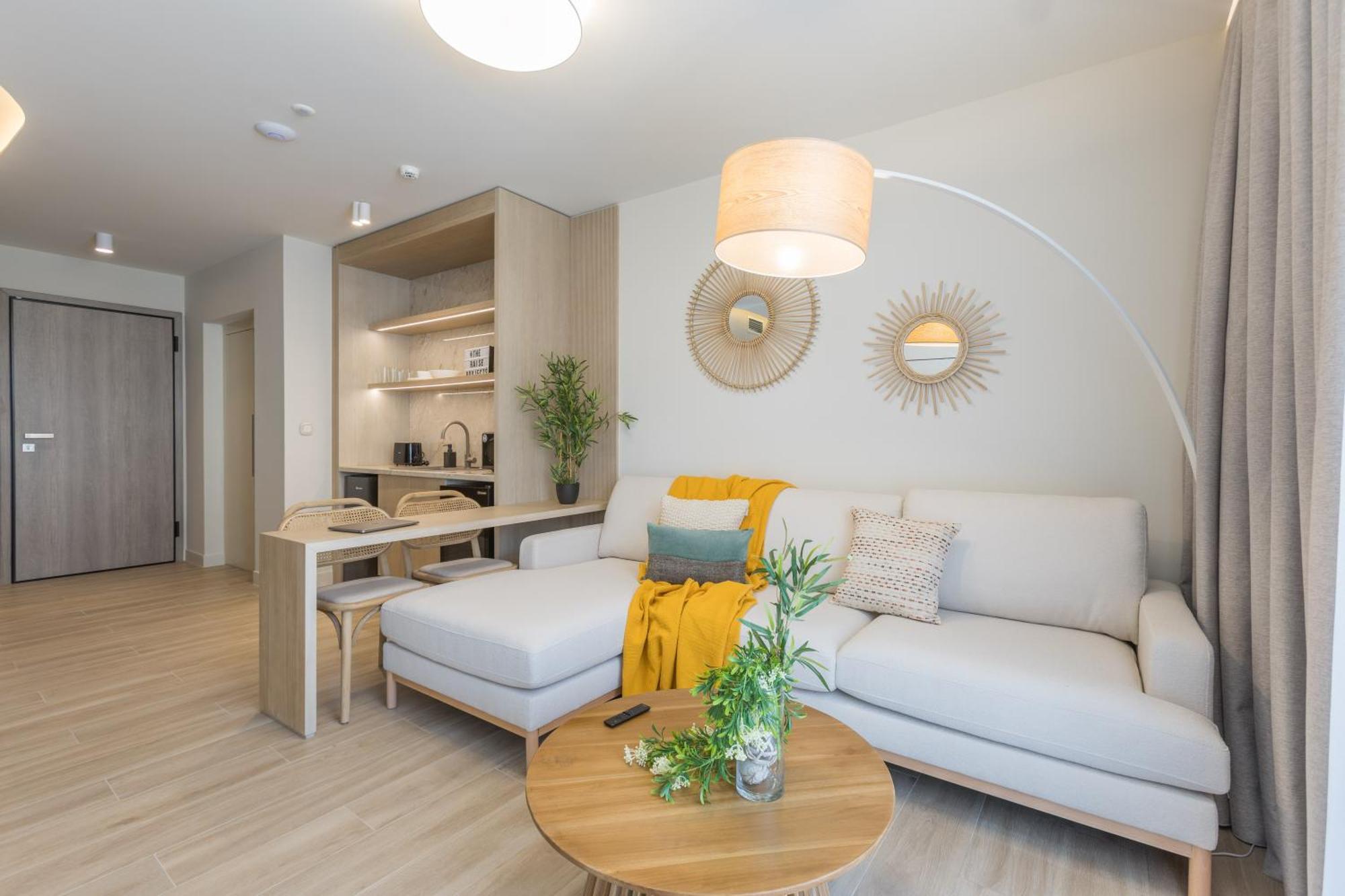 The Mediterranean Suites Piraeus Ngoại thất bức ảnh
